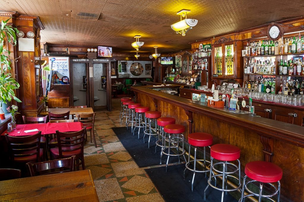 Peter McManus Café