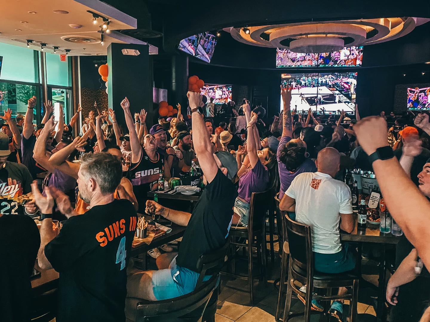 Best 11 Sports Bars in Phoenix [2026 April Update]