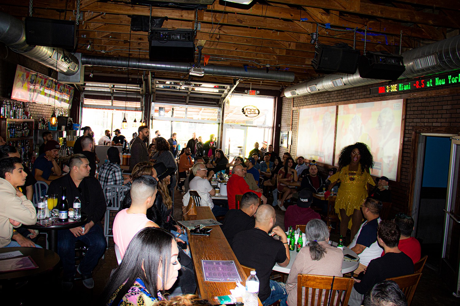 Best 15 Sports Bars in San Antonio [2023 October Update]