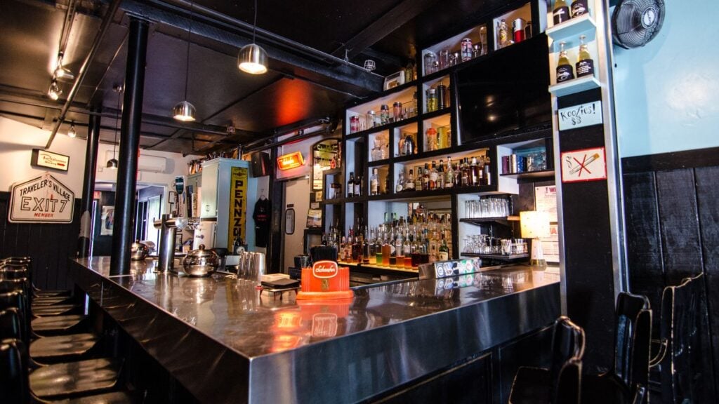 Trina’s Starlite Lounge