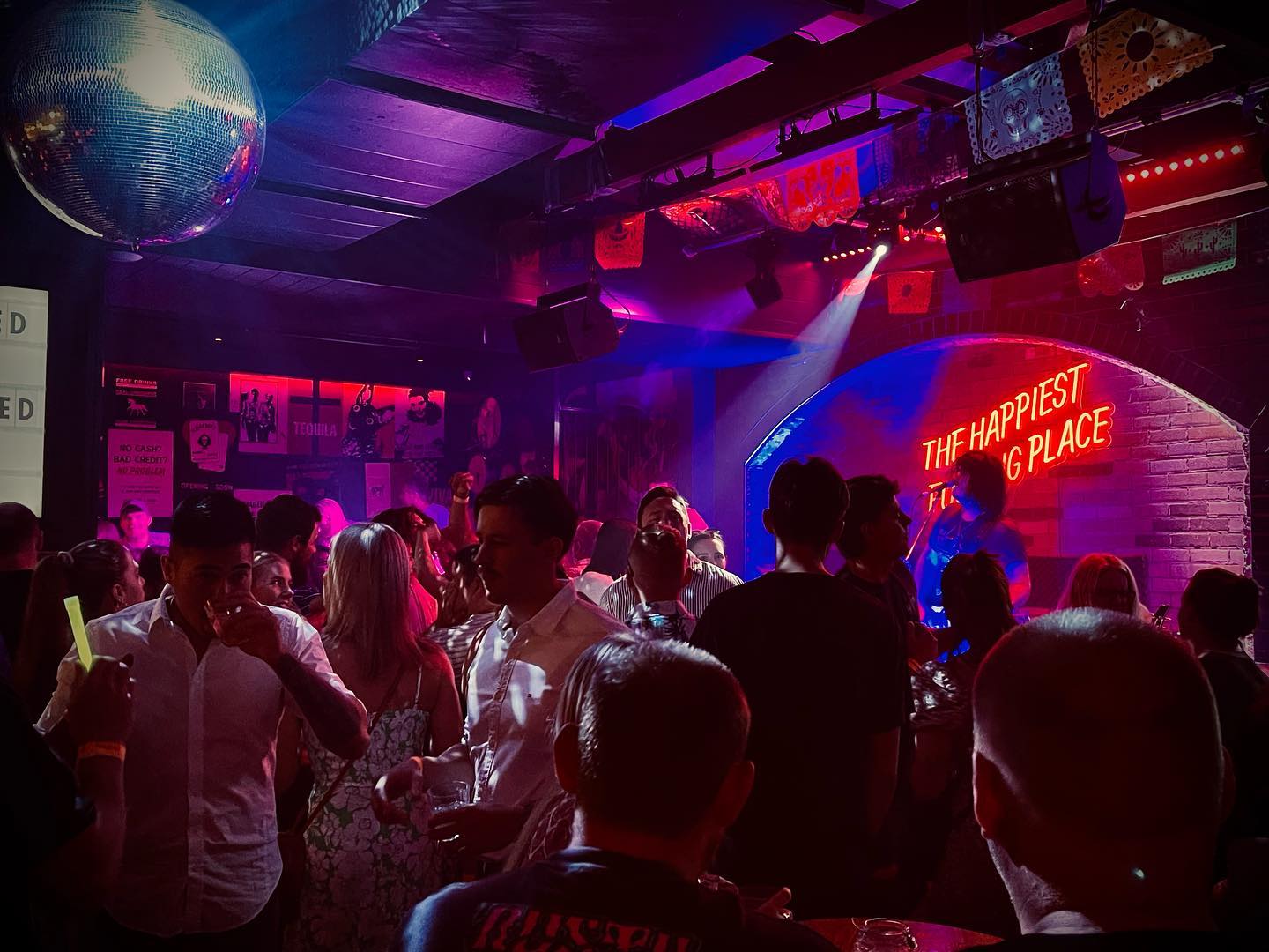 Cork Nightlife • A Complete Guide [2025 February Update]